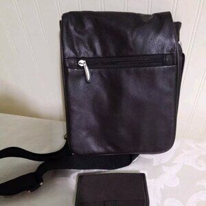 NEW Travelon Dark Brown 100% Leather Small Crossbody Anti-Theft Travel Bag Purse